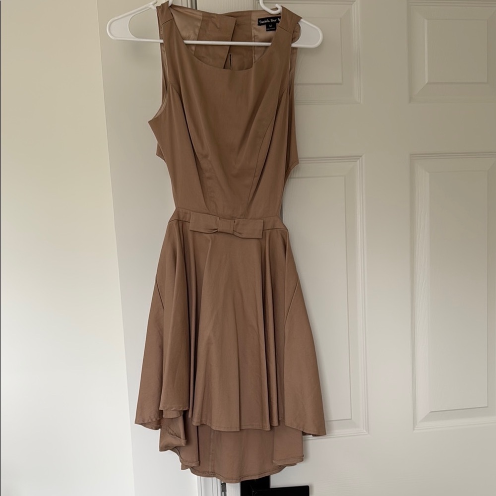Elegant Tan Sleeveless Dress